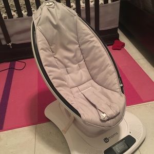 Mom mamaroo baby swing 2017
